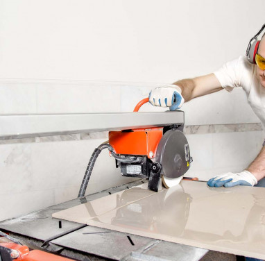 Bridge type electric tile cutter. Selection, configuration, problems and solutions.